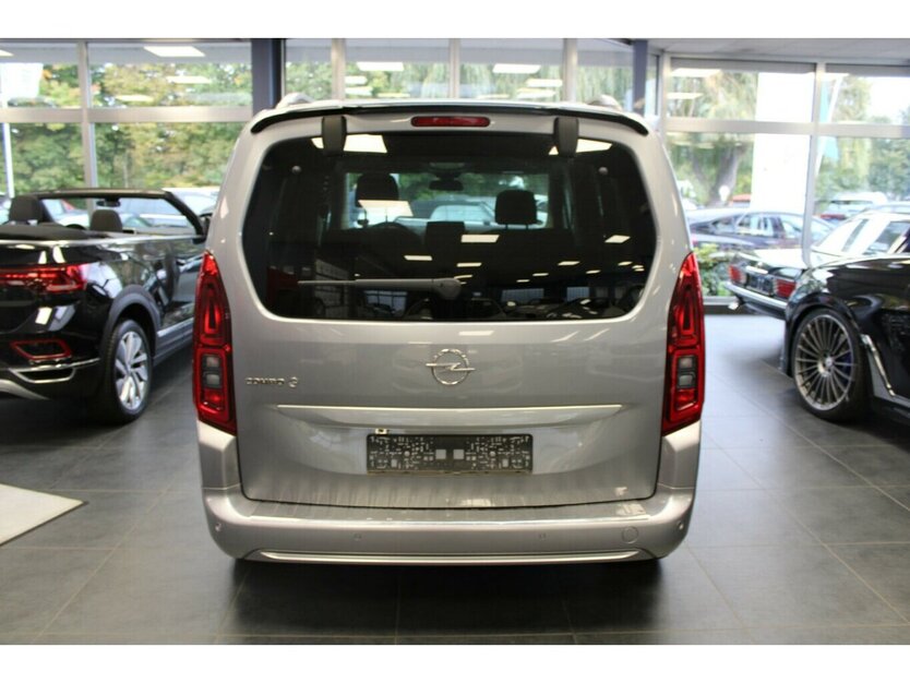 Opel Combo-e Life Ultimate 27.035 km 21.980 € Euskirchen 53881