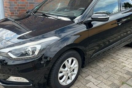 Hyundai i20 103.000 km 7.400 &euro; Köln 51143
