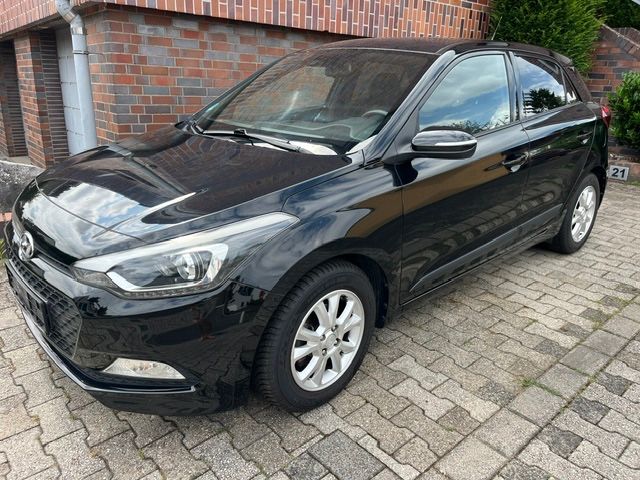 Hyundai i20 103.000 km 7.400 &euro; Köln 51143