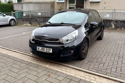 Kia Rio 180.000 km 4.199 € Köln 51105