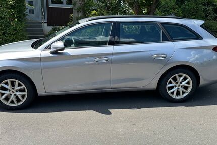 Seat Leon 79.655 km 14.999 &euro; Neunkirchen 53819