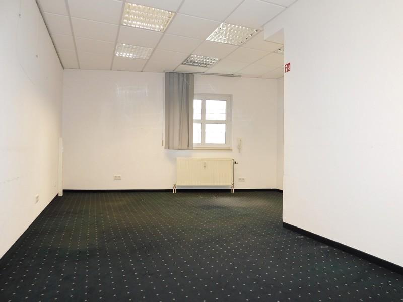 Vielseitig nutzbare Bürofläche am Nové-Mesto-Platz zimmer