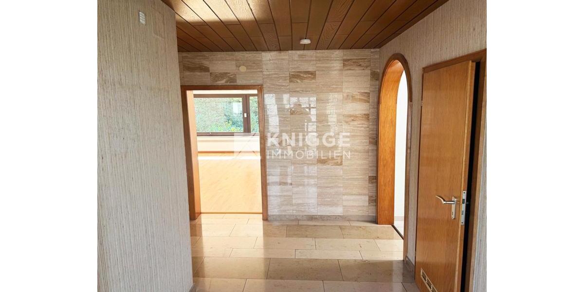 Bungalow Bergisch Gladbach Alt-Frankenforst - 6 Zimmer, 186 m&sup2;, 1.860&euro; | Angebot:24690728