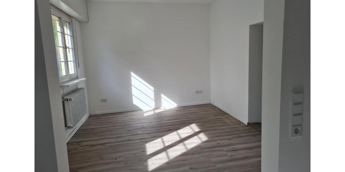 Reihenhaus Köln Nippes - 7 Zimmer, 122 m&sup2;, 2.195&euro; | Angebot:26117605