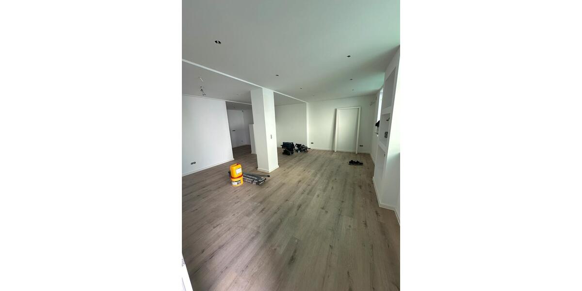 Erdgeschoßwohnung Leverkusen Bürrig - 2 Zimmer, 60 m&sup2;, 1.350&euro; | Angebot:26067461