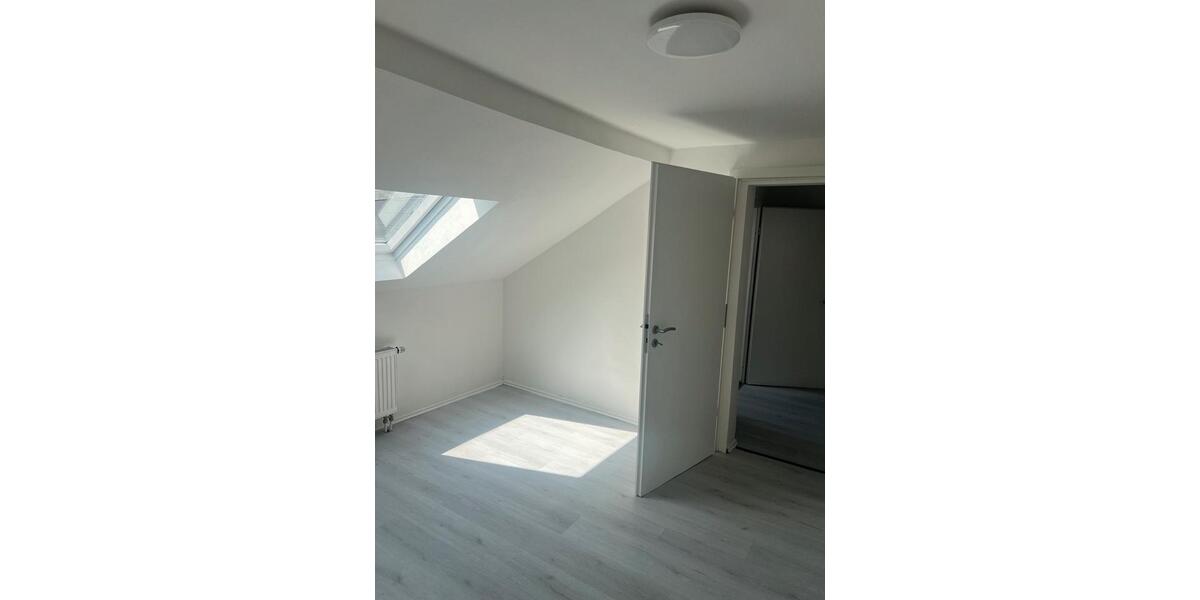 Etagenwohnung Bergheim Ahe - 4 Zimmer, 110 m&sup2;, 1.700&euro; | Angebot:27542629