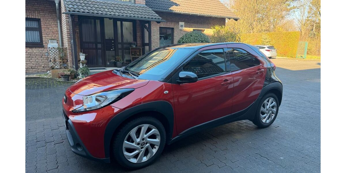 Toyota Aygo (X) 55.000 km 13.700 &euro; Köln 50765