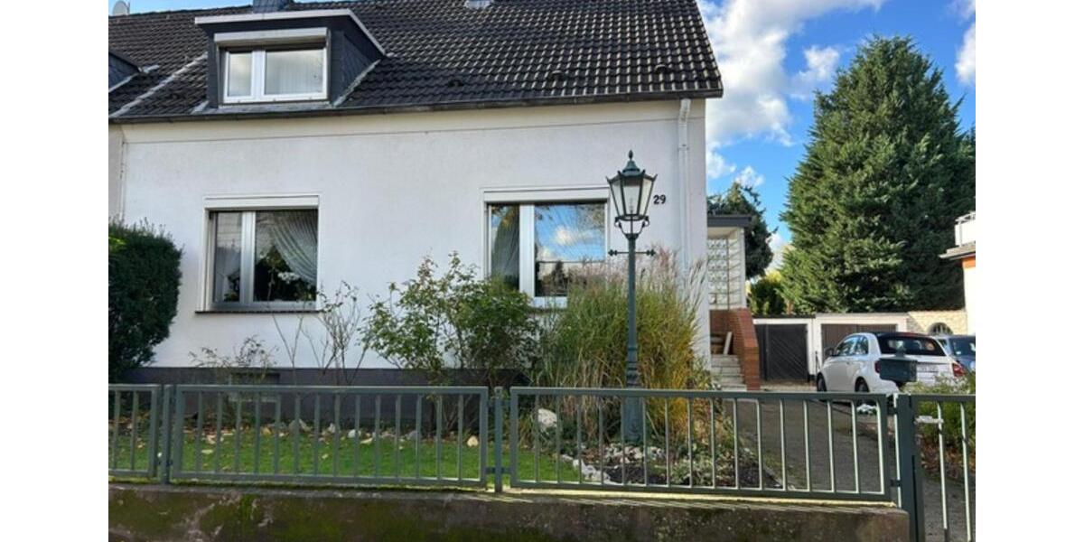 Schönes DHH mit großem schönen Garten 4 zimmer