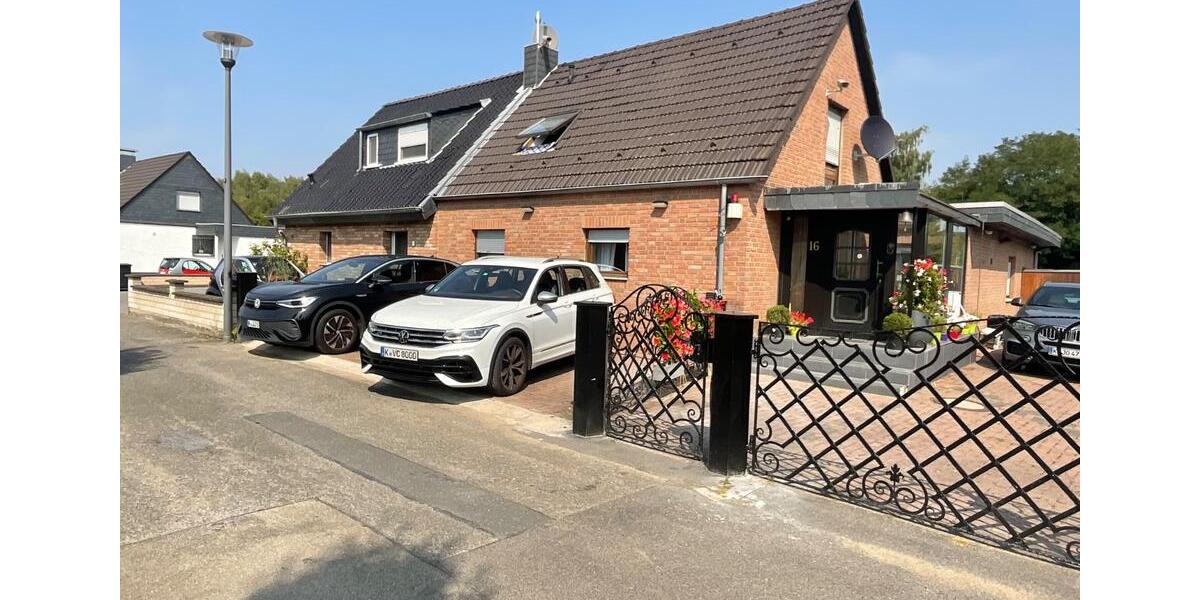 Einfamilienhaus Köln Mülheim - 12 Zimmer, 270 m&sup2;, 740.000&euro; | Angebot:27142608