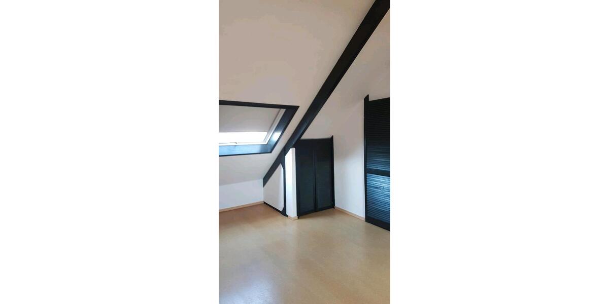 Doppelhaushälfte Erftstadt - 5 Zimmer, 120 m&sup2;, 1.400&euro; | Angebot:24314068