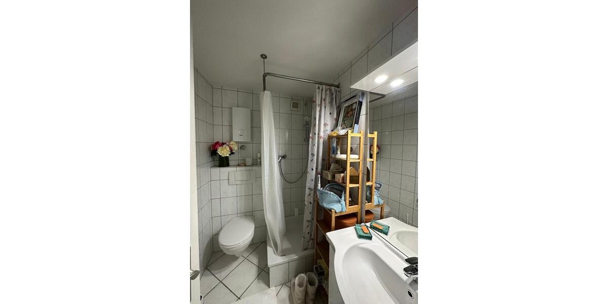 Altbau-Einzimmerwohnung mit Balkon & Schlossblick in Bonnn 1 zimmer