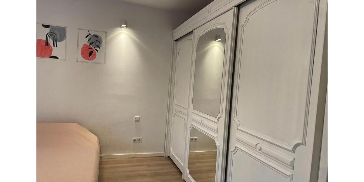 Dachgeschoßwohnung Brühl - 1 Zimmer, 18 m&sup2;, 650&euro; | Angebot:25972395