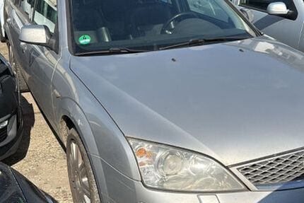Ford Mondeo 375.000 km 1.499 € Bonn 53123