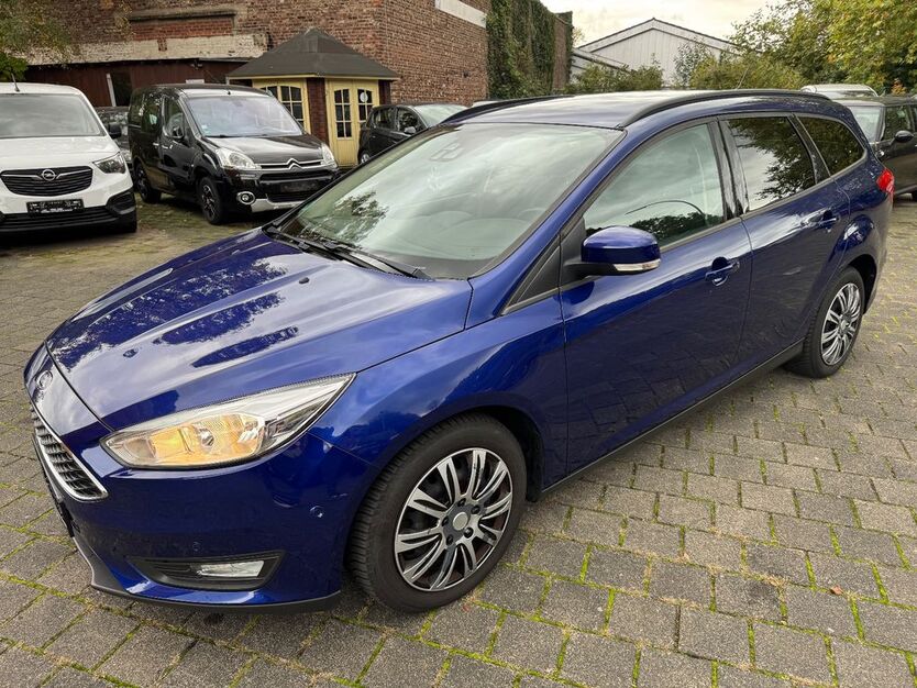 Ford Focus 127.000 km 8.499 € Neuss 41462