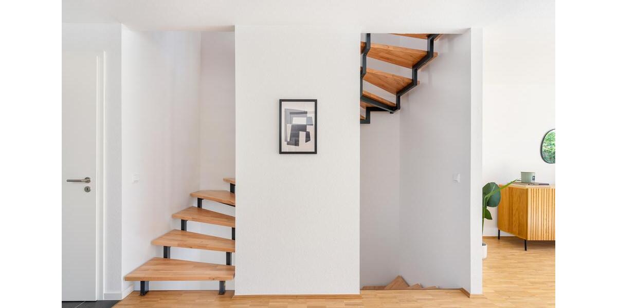 Besichtigung des Musterhauses – jeden Mittwoch 17–18 Uhr und Samstag 14–15 Uhr 6 zimmer