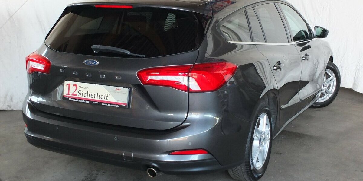 Ford Focus NAVI BLUETOOTH SHZ PARCTRONIC 1 HAND 124.895 km 11.500 &euro; Köln 50858