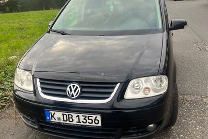 VW Touran 283.590 km 2.600 € Köln 50997