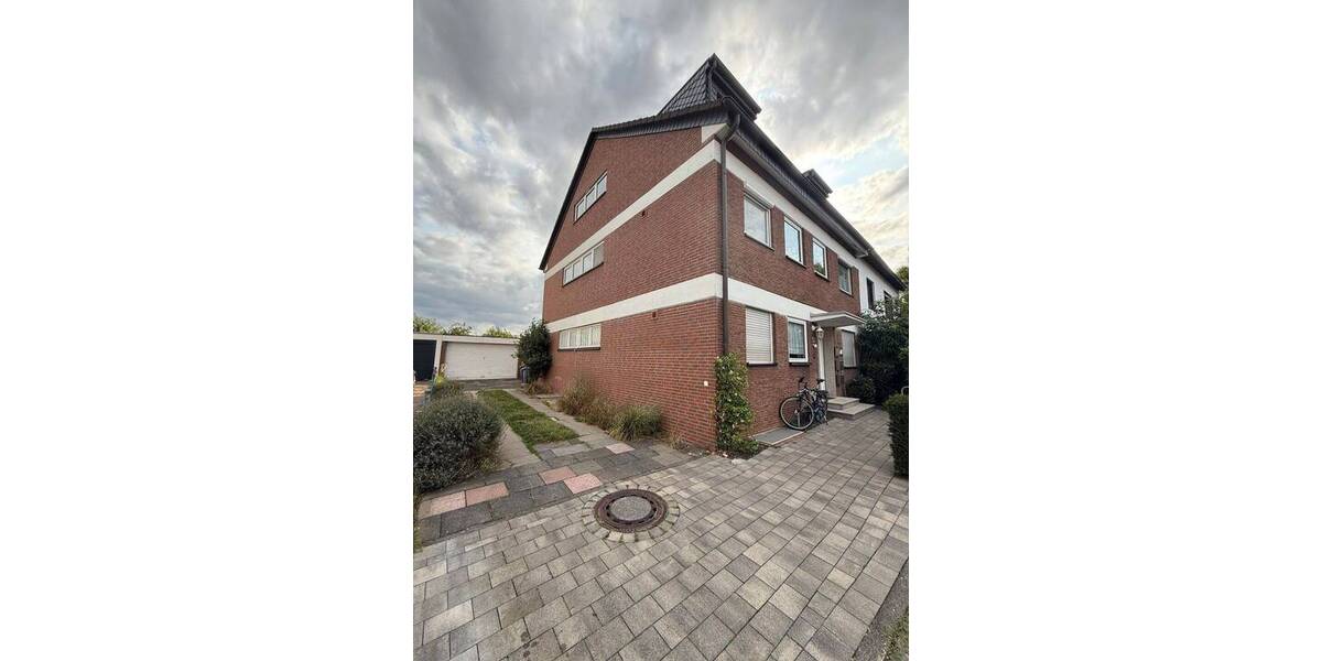 Charmantes Dreifamilienhaus in bester Lage von Baumberg. 9 zimmer