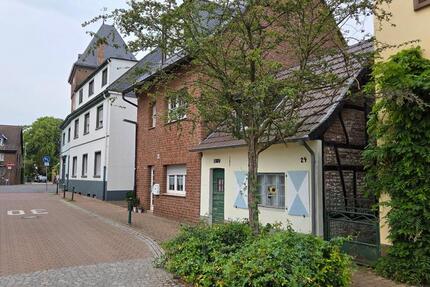 Haus Monheim am Rhein - 150.000&euro; | Angebot:27301276