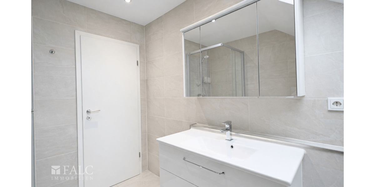 Einfamilienhaus Köln Esch/Auweiler - 8 Zimmer, 288 m&sup2;, 999.000&euro; | Angebot:25696534