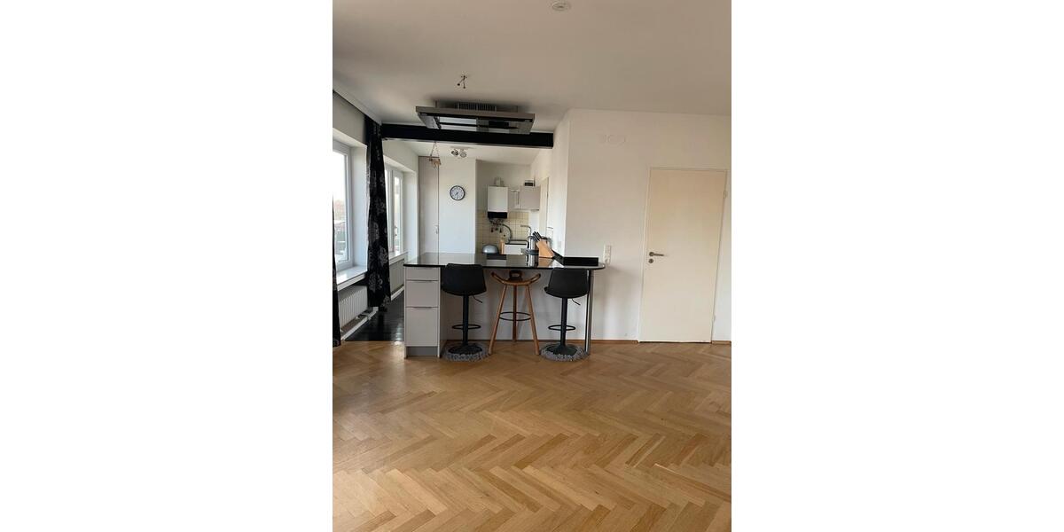 Etagenwohnung Siegburg - 4 Zimmer, 170 m&sup2;, 1.500&euro; | Angebot:25171907