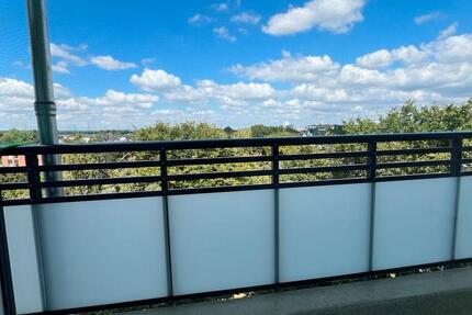 1 möbliertes Zimmer mit Balkon (WG Wohnung ) 1 zimmer