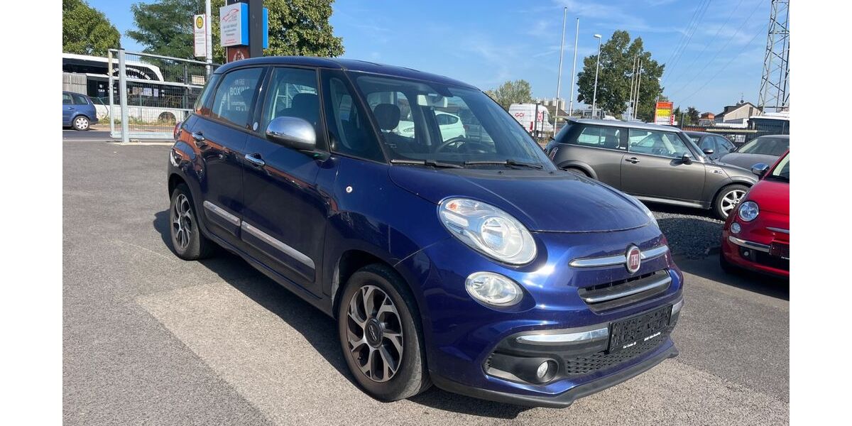 Fiat 500L 88.000 km 5.990 &euro; Wesseling - Köln 50389
