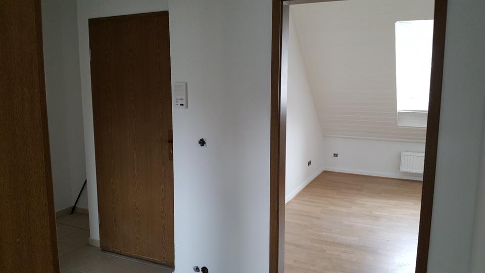 Dachgeschoßwohnung Bonn - 2 Zimmer, 40 m&sup2;, 520&euro; | Angebot:25340764