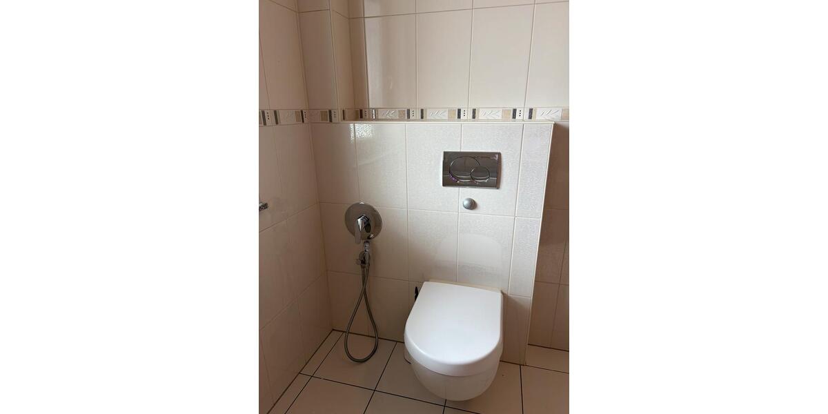 Bungalow Bonn Tannenbusch - 4 Zimmer, 118 m&sup2;, 1.800&euro; | Angebot:26340221