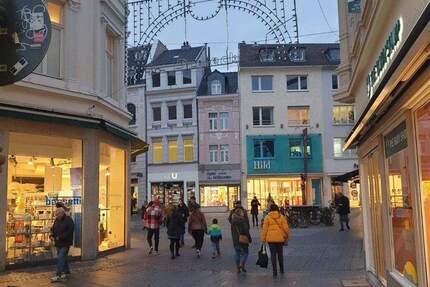 Haus mit Aufwändig saniertem Ladenlokal Bistro Citylage zur Sofortnutzung zimmer