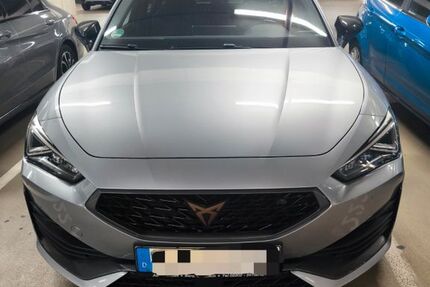 Cupra Leon 47.000 km 24.800 &euro; Köln 50825