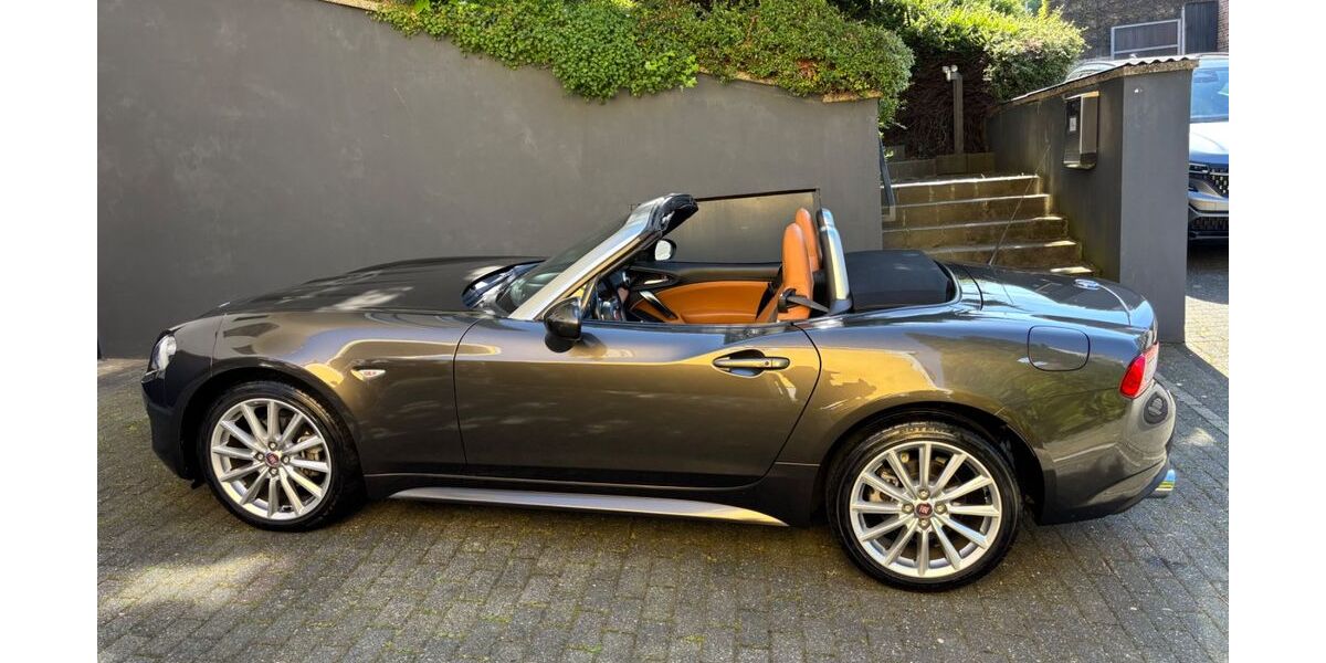 Fiat 124 Spider 21.395 km 19.500 &euro; Bonn 53177