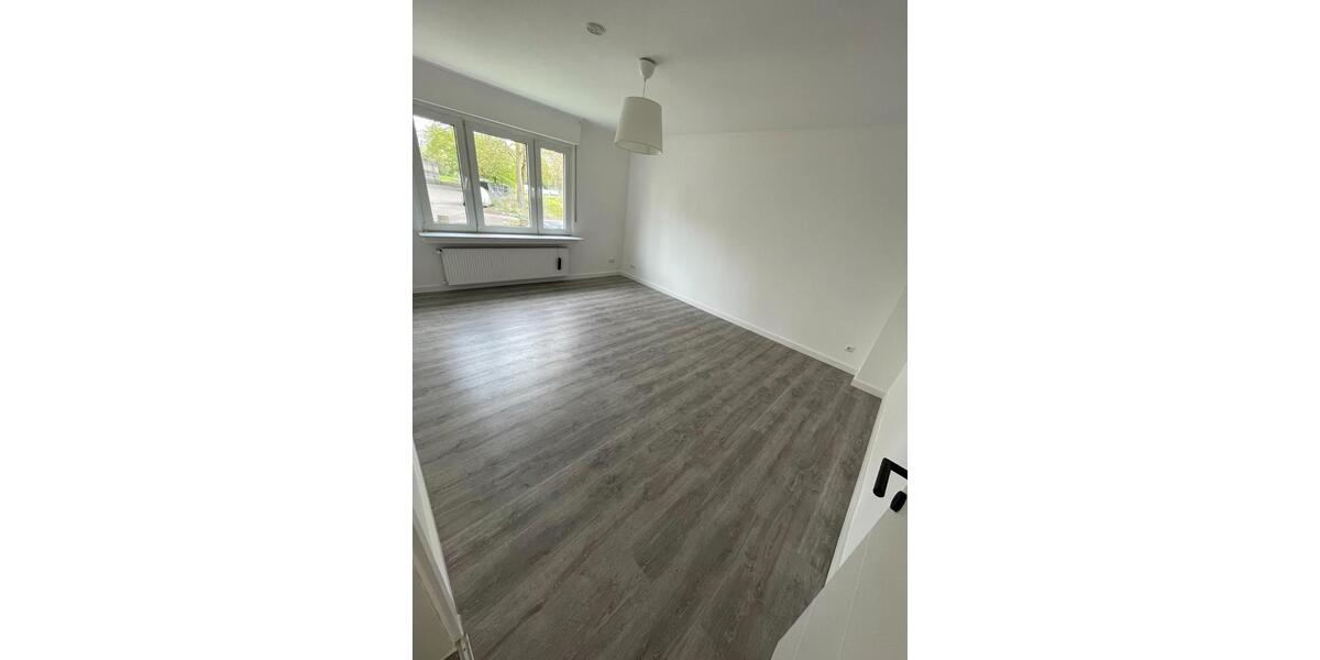 Hochparterre Köln Ehrenfeld - 3 Zimmer, 81 m&sup2;, 1.800&euro; | Angebot:27627043