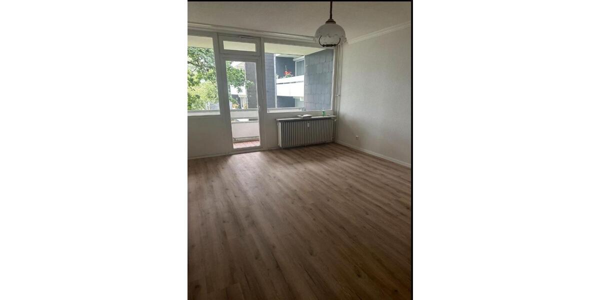Hochparterre Solingen Central - 3 Zimmer, 71 m&sup2;, 800&euro; | Angebot:26706029