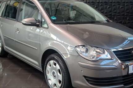 VW Touran 113.000 km 5.799 &euro; Solingen 42699