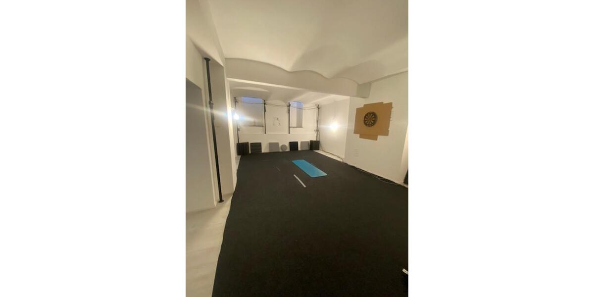 Büroräume im UG in denkmalgeschütztem Altbau – Ottostraße zimmer