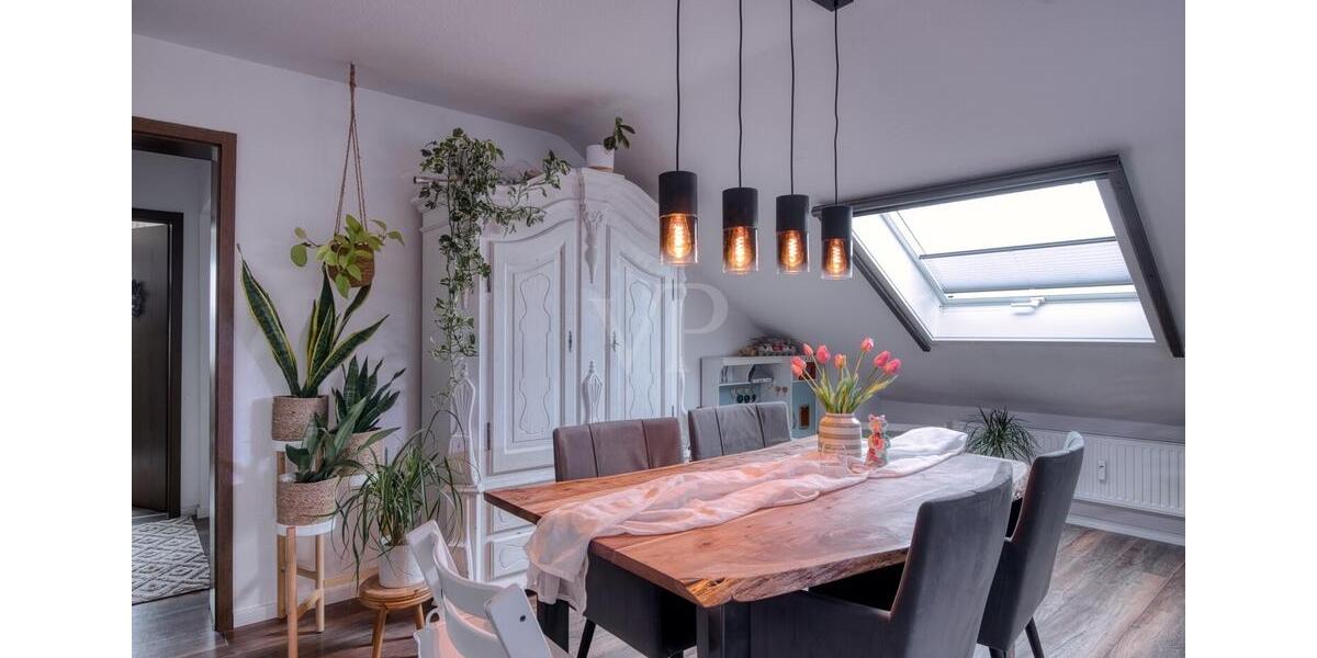 Dachgeschoßwohnung Lohmar - 3 Zimmer, 122 m&sup2;, 1.280&euro; | Angebot:25304414