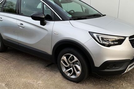 Opel Crossland (X) 1.512 km 15.595 &euro; Köln 51107