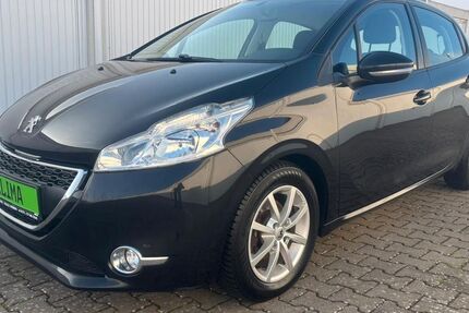 Peugeot 208 146.890 km 5.500 &euro; Bornheim 53332