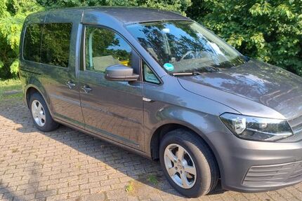 VW Caddy 107.500 km 14.300 € Monheim 40789