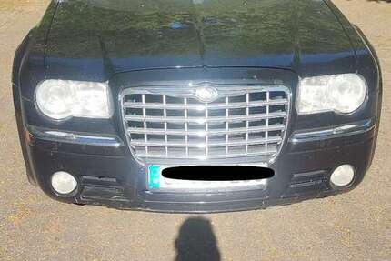 Chrysler 300C 330.853 km 3.500 € Leverkusen 51371