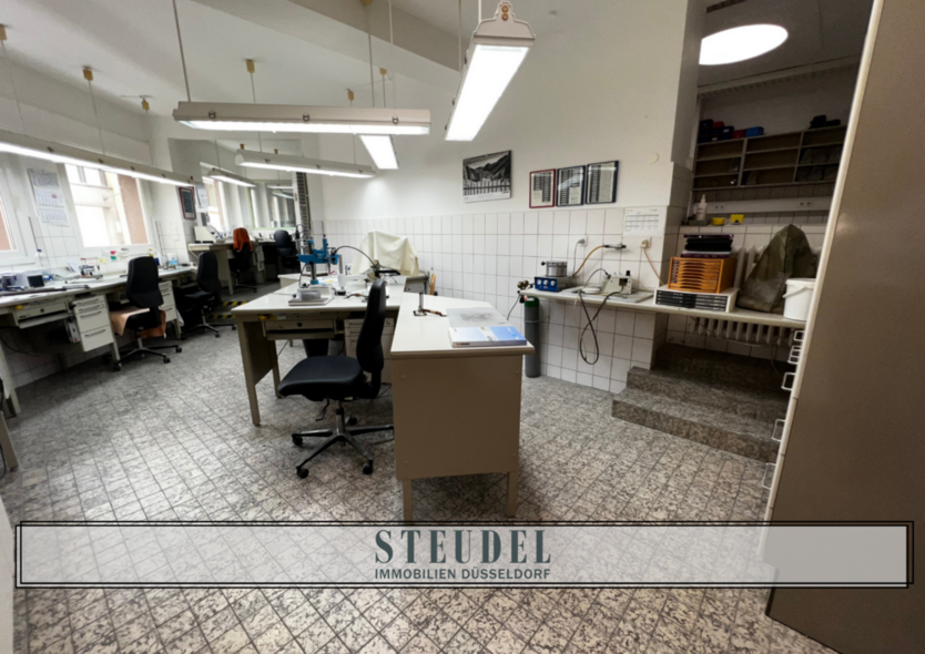 Büro in Düsseldorf 1.990 € 130 m²