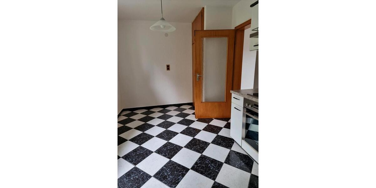 Dachgeschoßwohnung Bergisch Gladbach Alt-Frankenforst - 2 Zimmer, 61 m&sup2;, 810&euro; | Angebot:26165997