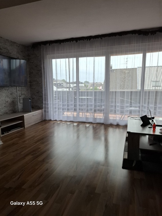 sehr großzügige 4-Zimmerwohnung in Dreifamilienhaus in Zons zimmer