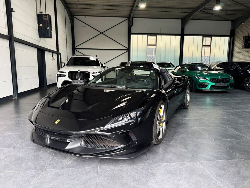 Ferrari F8 9.420 km 339.950 € Köln 50739