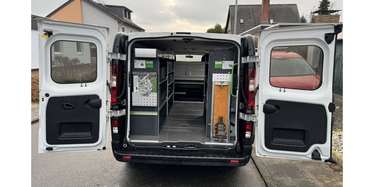 Renault Trafic L2H1 N1 Sth Regale/Schraubst EU6 GARANTIE 55.000 km 19.000 &euro; Erftstadt 50374