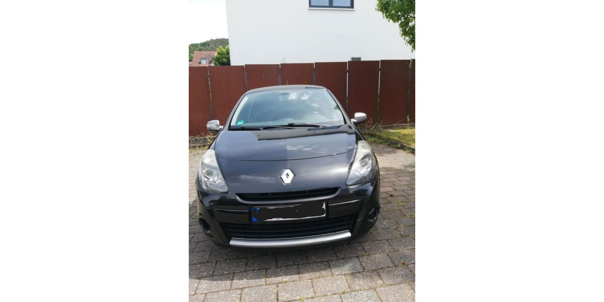 Renault Clio 214.700 km 2.900 € Köln 51143