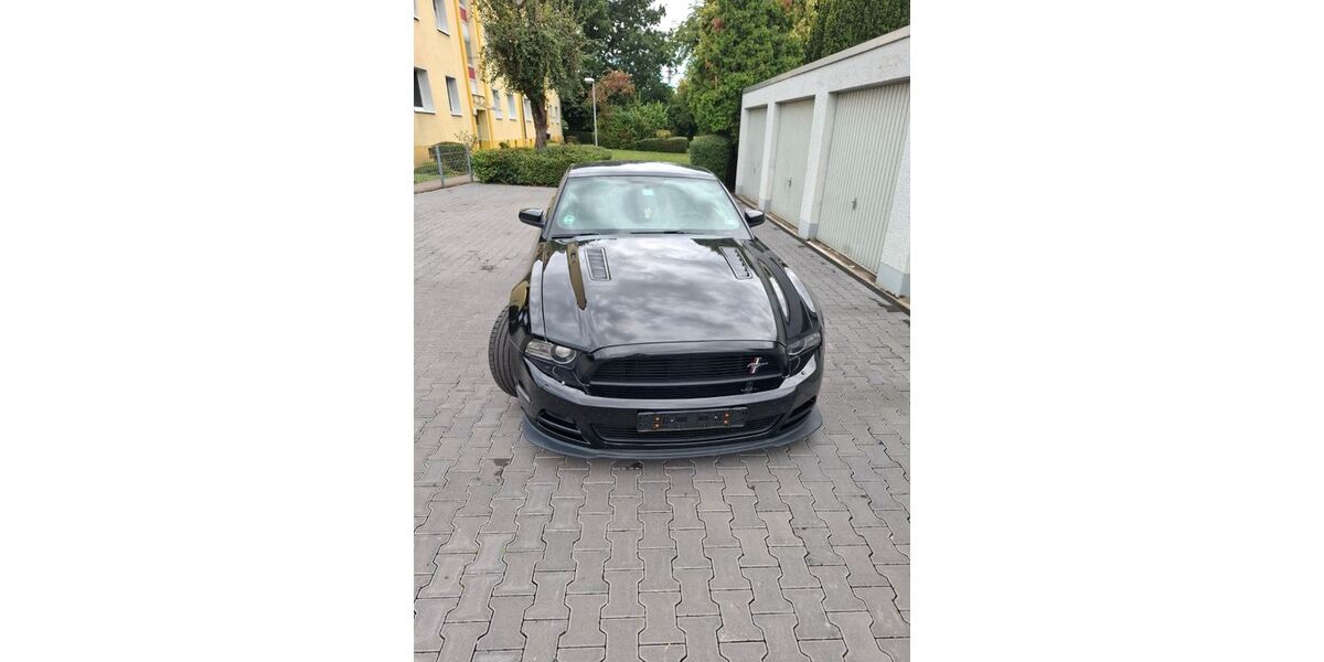 Ford Mustang 66.500 km 21.900 € Köln 51105