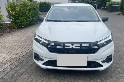 Dacia Sandero 13.000 km 12.600 &euro; KÖLN 51107
