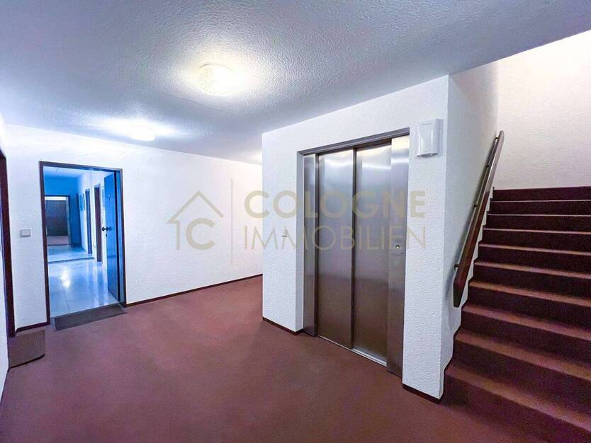 EXKLUSIVE 1,5-ZIMMER WOHNUNG IN KÖLN AM STADTWALD (BRAUNSFELD) MIT NEUWERTIGER KÜCHE 1 zimmer